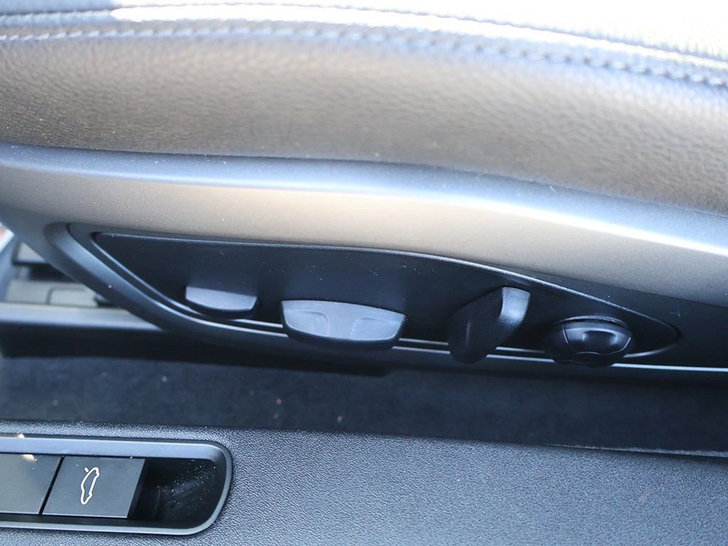 Used 2023 Porsche 911 Carrera w/ Premium Package image 35