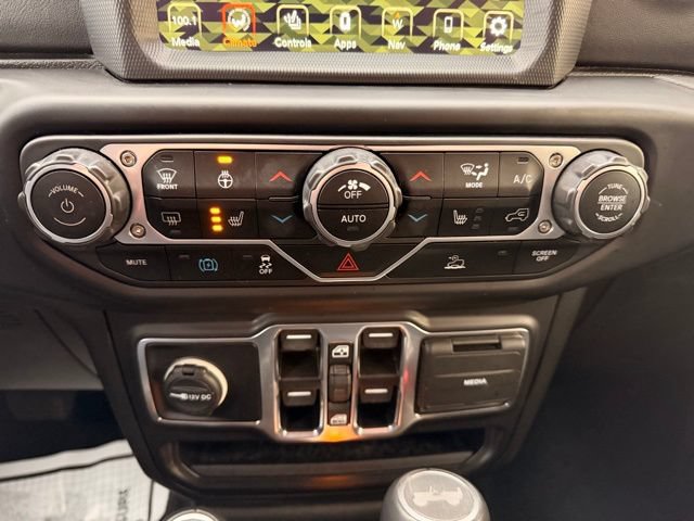 Used 2022 Jeep Wrangler Unlimited Sahara w/ Cold Weather Group AWD/4WD image 17