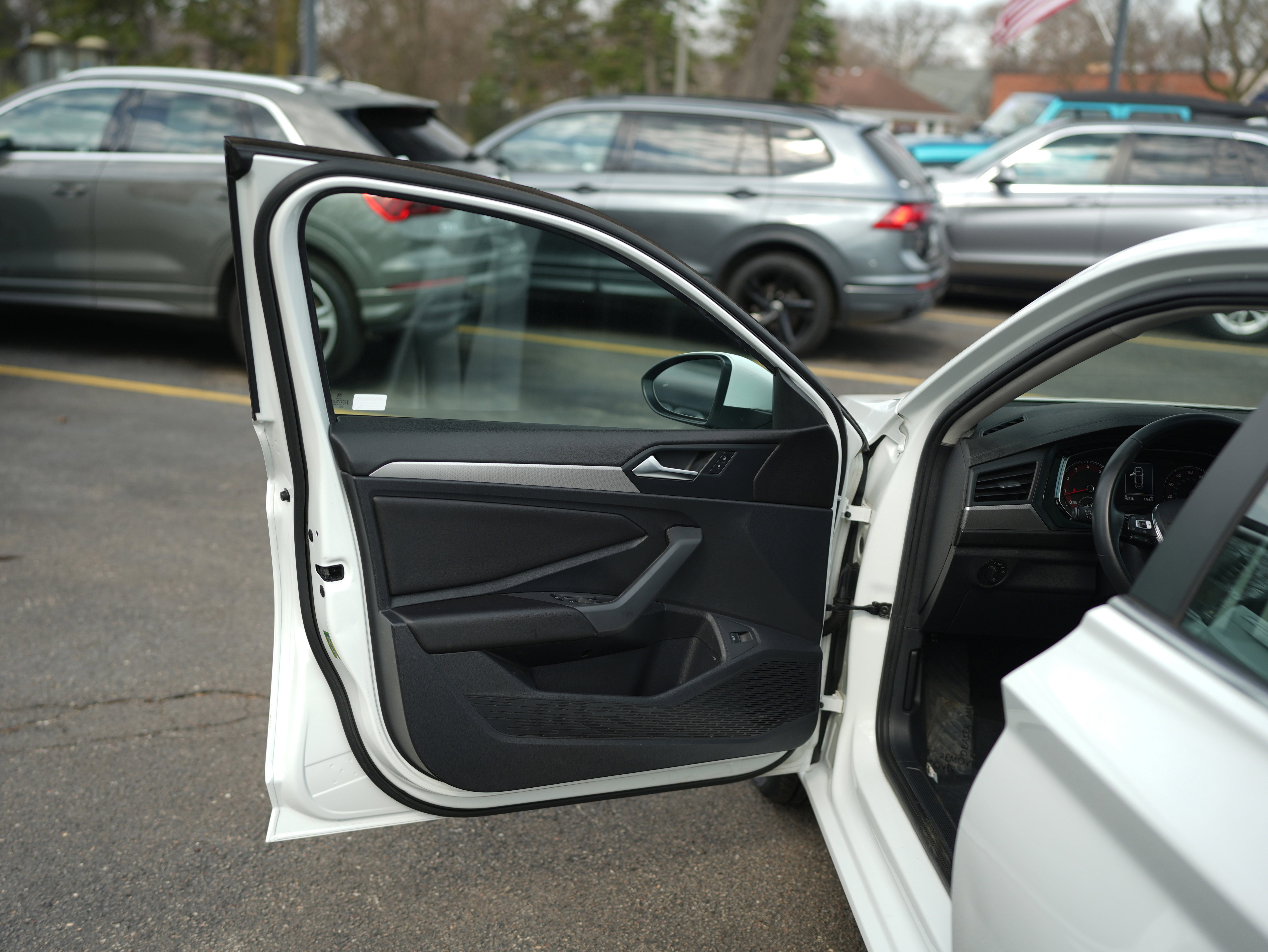 Used 2019 Volkswagen Jetta SE image 26