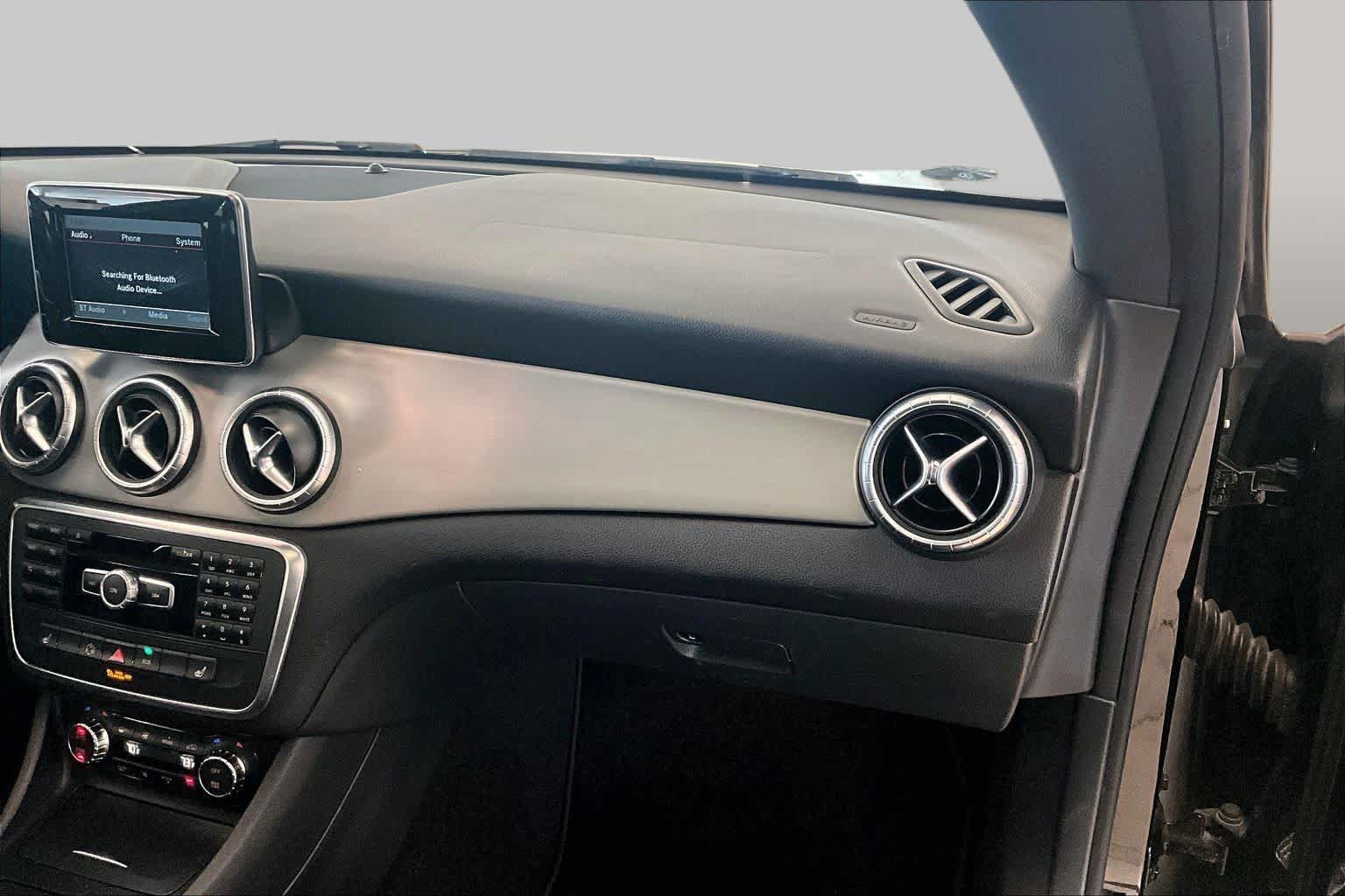 Used 2014 Mercedes-Benz CLA 250 image 16