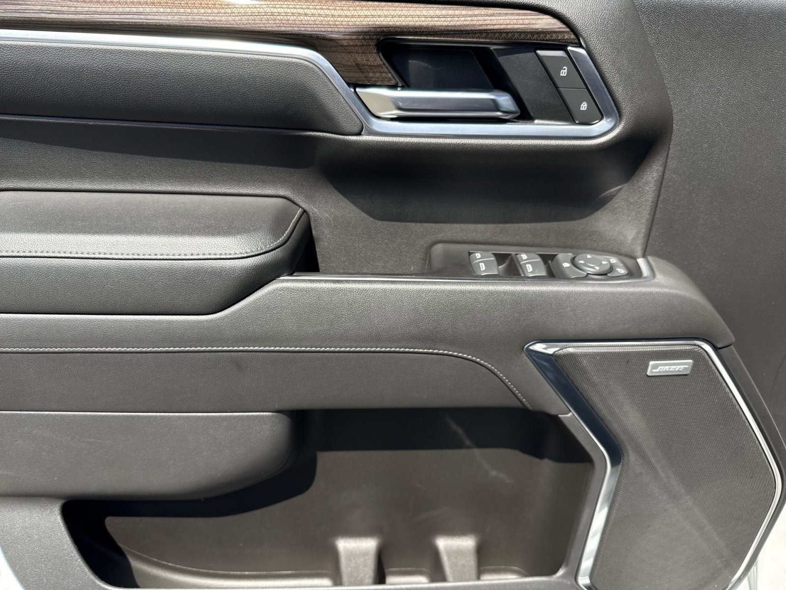 Used 2022 Chevrolet Silverado 1500 RST AWD/4WD image 15