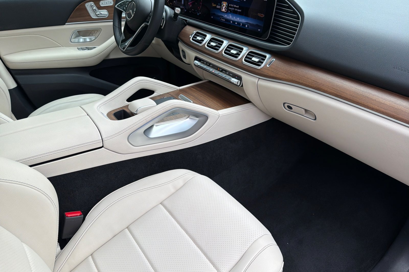 Used 2024 Mercedes-Benz GLE 350 4MATIC image 15