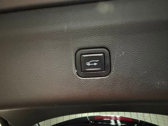 Used 2023 Buick Enclave Essence w/ Experience Buick Package AWD/4WD image 25
