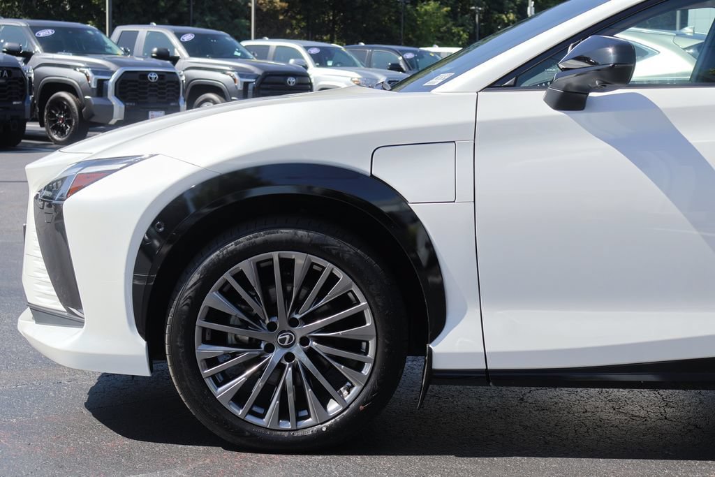 Used 2023 Lexus RZ 450e Premium AWD/4WD image 2