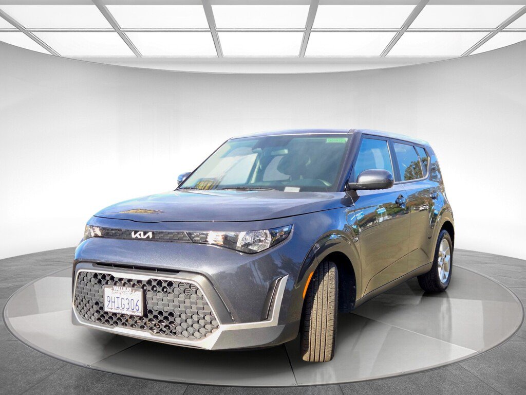 Used 2024 Kia Soul LX w/ Option Group 015 FWD image 7