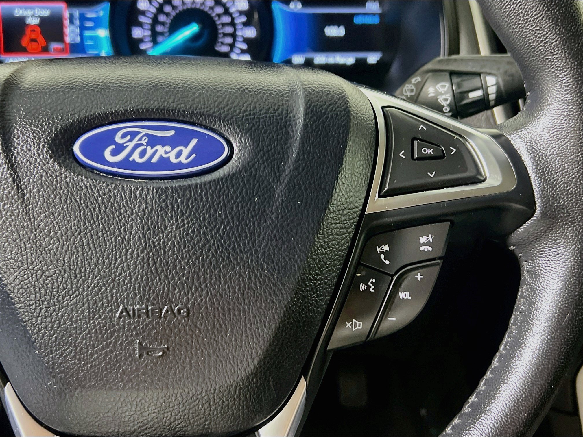 Used 2024 Ford Edge SEL AWD/4WD image 19