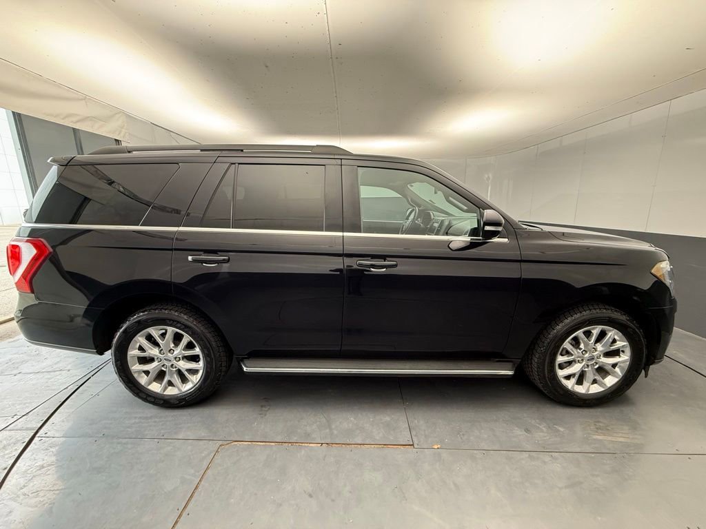 Used 2020 Ford Expedition XLT w/ Equipment Group 202A AWD/4WD image 13