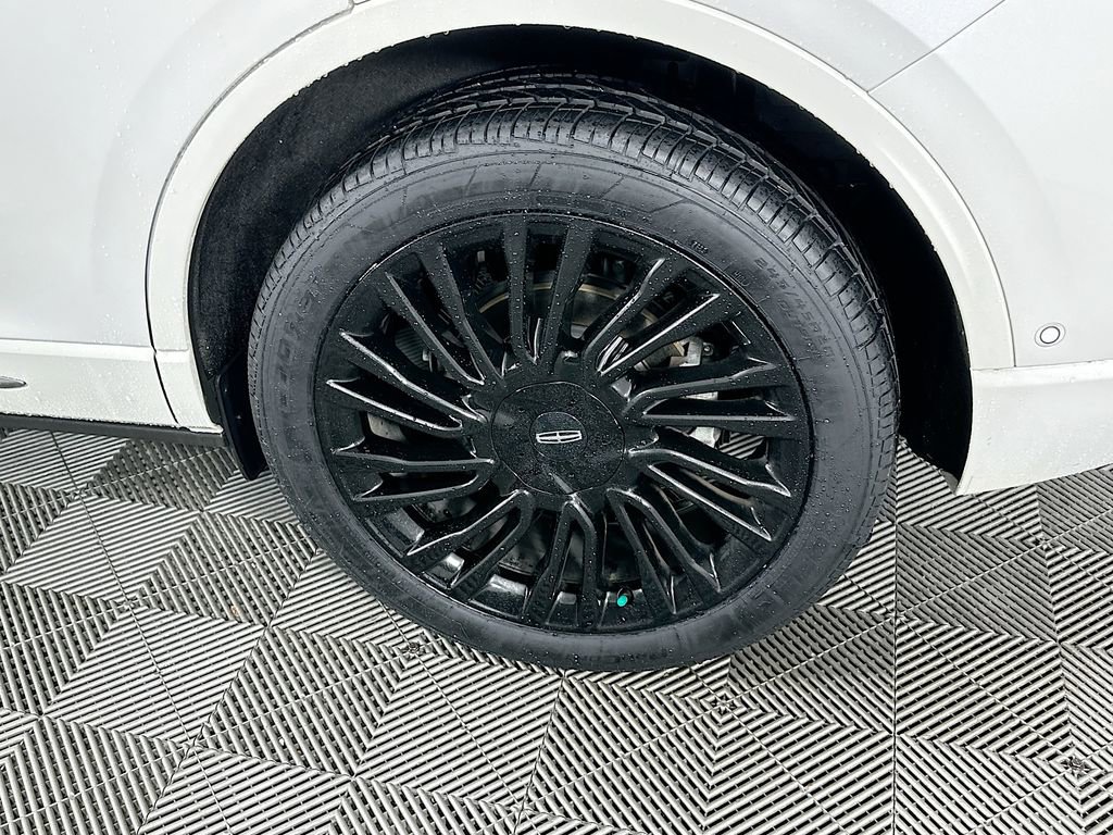 Used 2022 Lincoln Corsair Reserve w/ Equipment Group 201A image 39