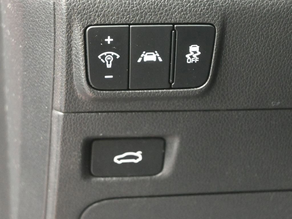 Used 2023 Kia K5 GT-Line image 5