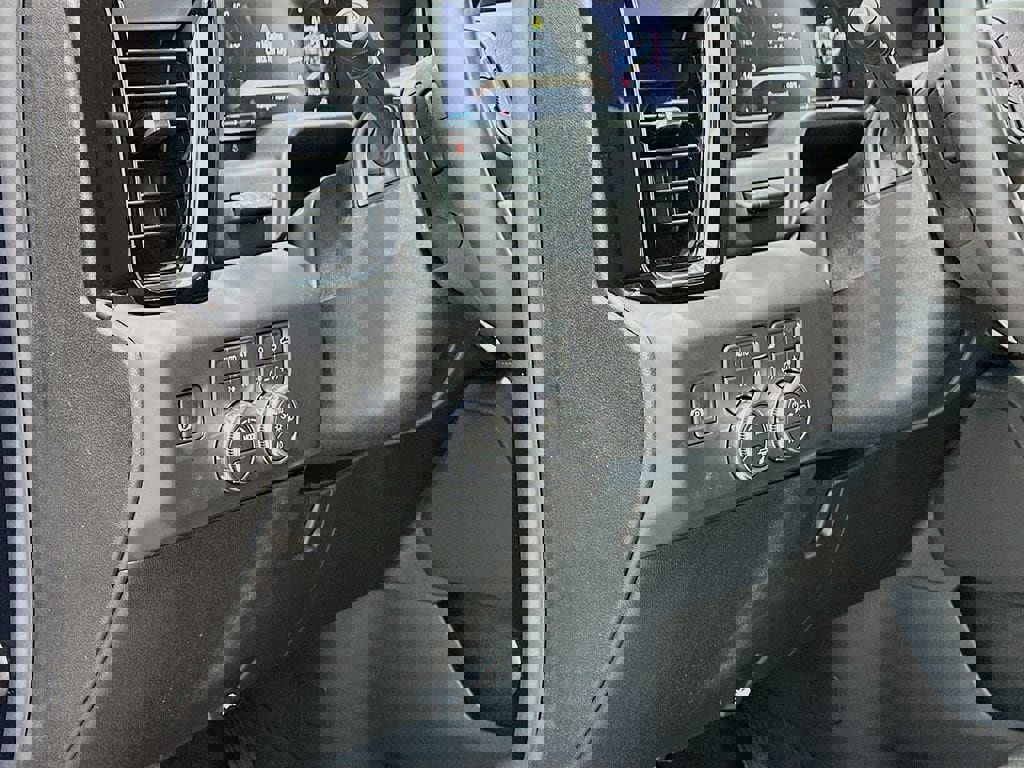 New 2026 GMC Sierra 2500 Denali w/ Denali Reserve Package image 9