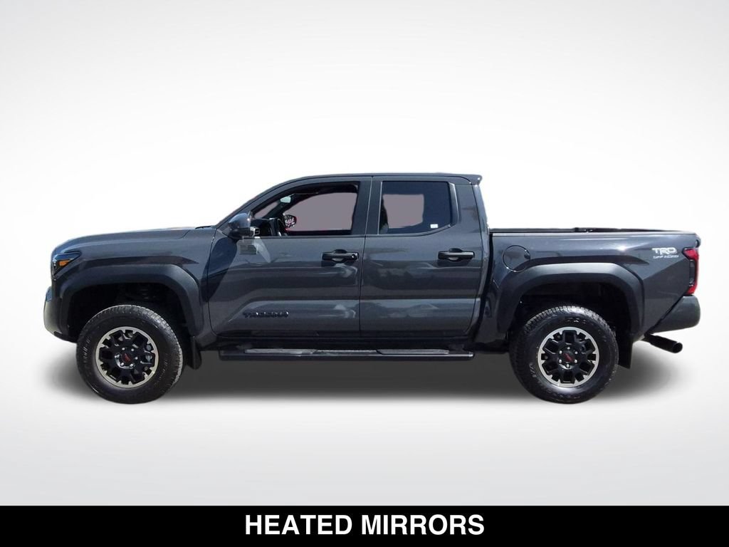 Used 2024 Toyota Tacoma TRD Off-Road AWD/4WD image 5