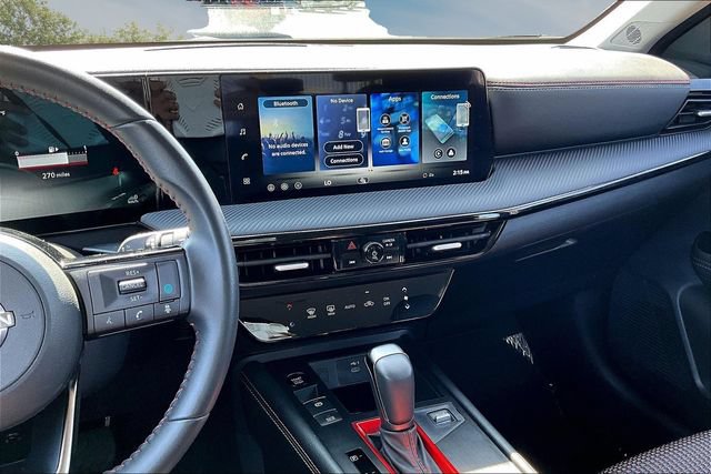 Certified 2026 Nissan Kicks SR FWD image 9