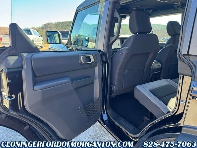 New 2025 Ford Bronco 4-Door image 12