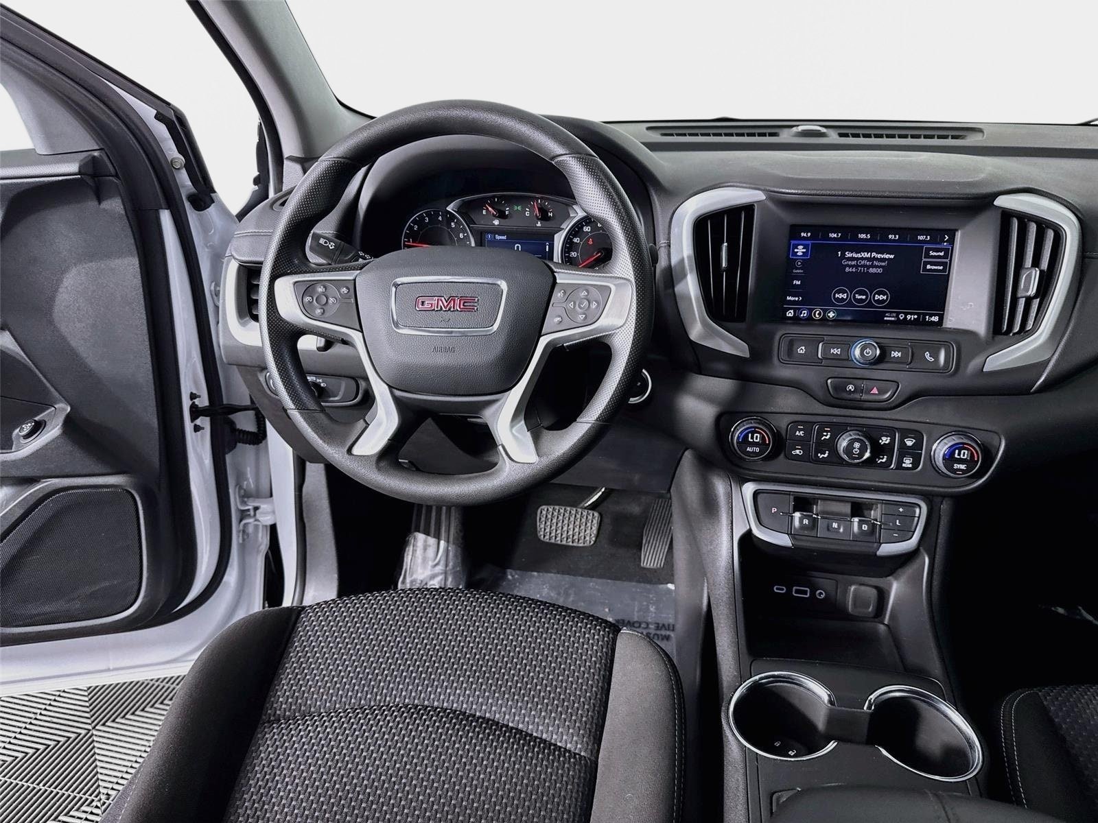 Used 2023 GMC Terrain SLE w/ Driver Convenience Package FWD image 23