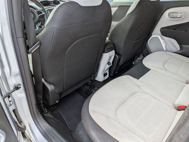 Certified 2018 Jeep Renegade Latitude w/ Popular Equipment Group image 25