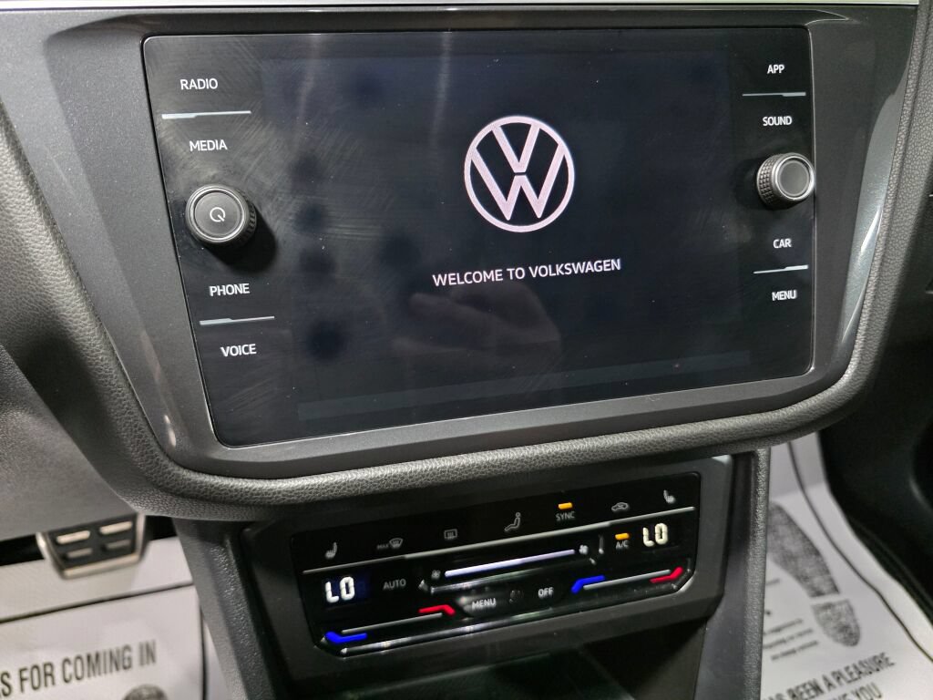 Used 2023 Volkswagen Tiguan SE R-Line AWD/4WD image 12