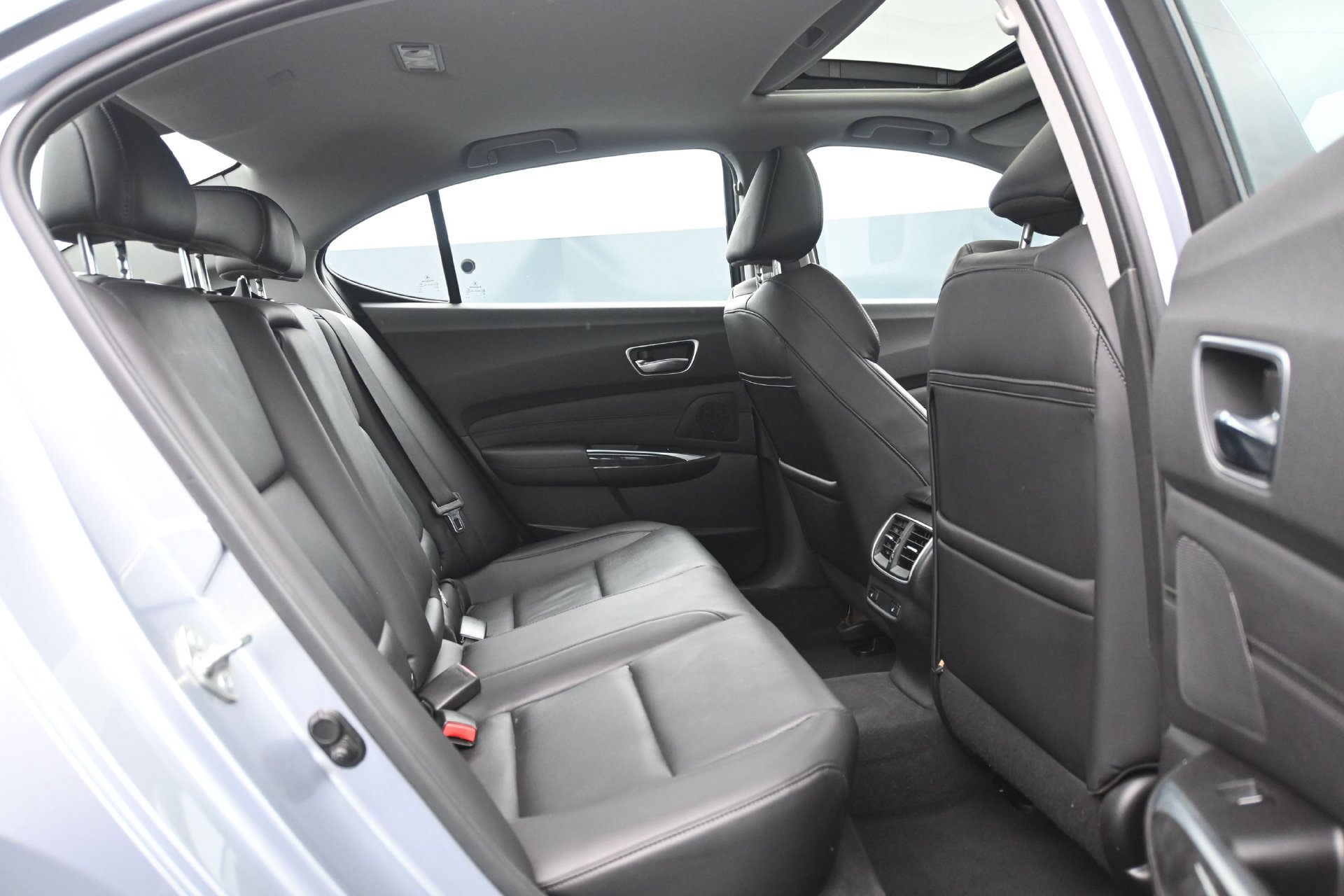 Used 2019 Acura TLX w/ Technology Package FWD image 14