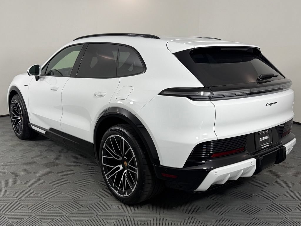 New 2026 Porsche Cayenne Electric AWD/4WD image 3