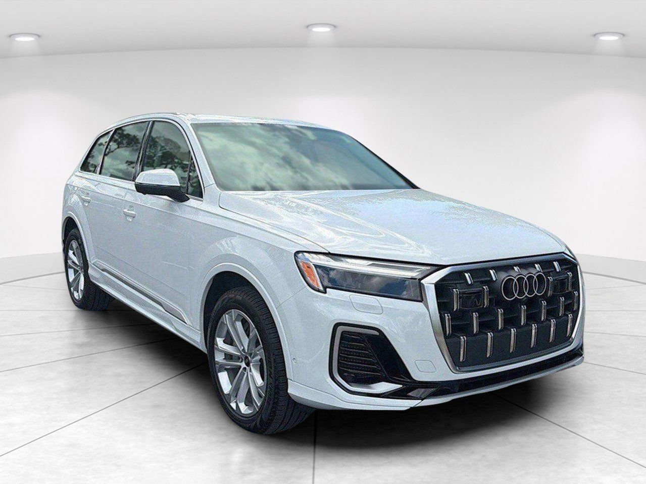 Used 2025 Audi Q7 3.0T Premium AWD/4WD image 2