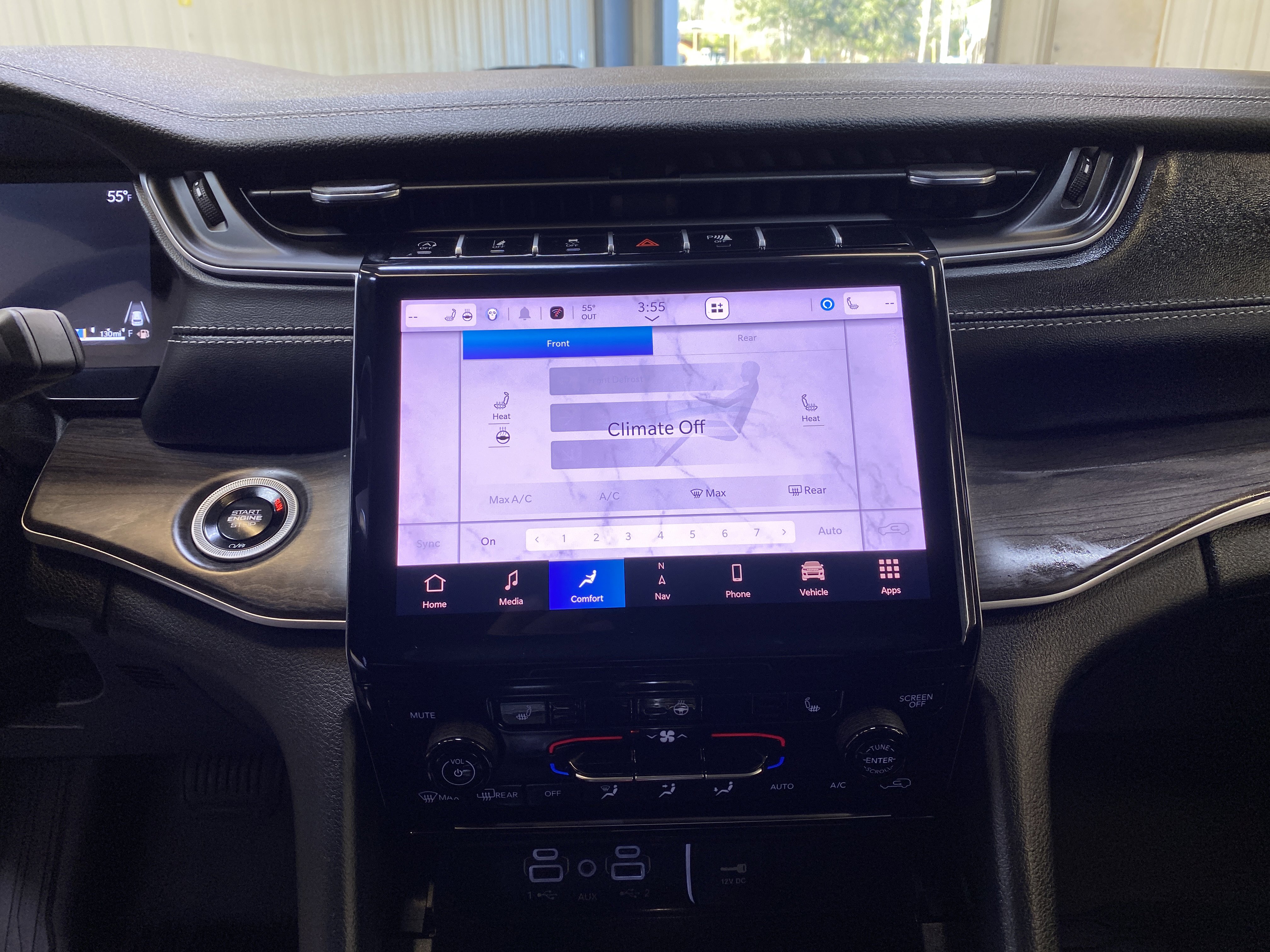 Used 2025 Jeep Grand Cherokee L Limited w/ Black Appearance Package image 42