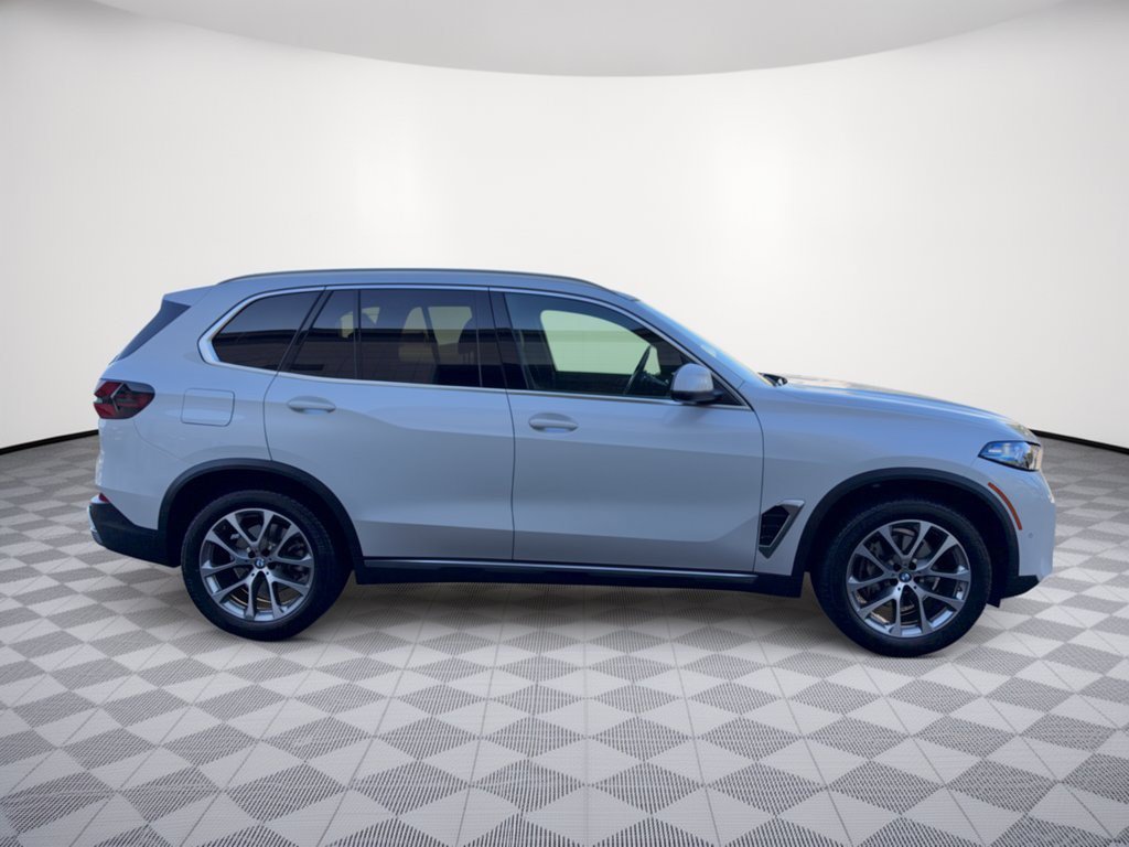 Used 2026 BMW X5 sDrive40i w/ Premium Package RWD image 8