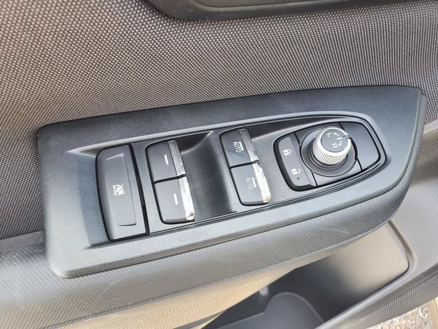 Used 2025 Subaru Forester Premium AWD/4WD image 9