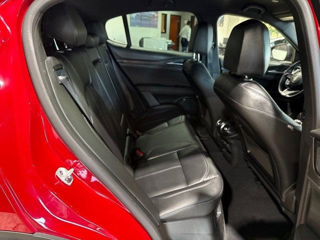 Used 2024 Alfa Romeo Stelvio Sprint image 25