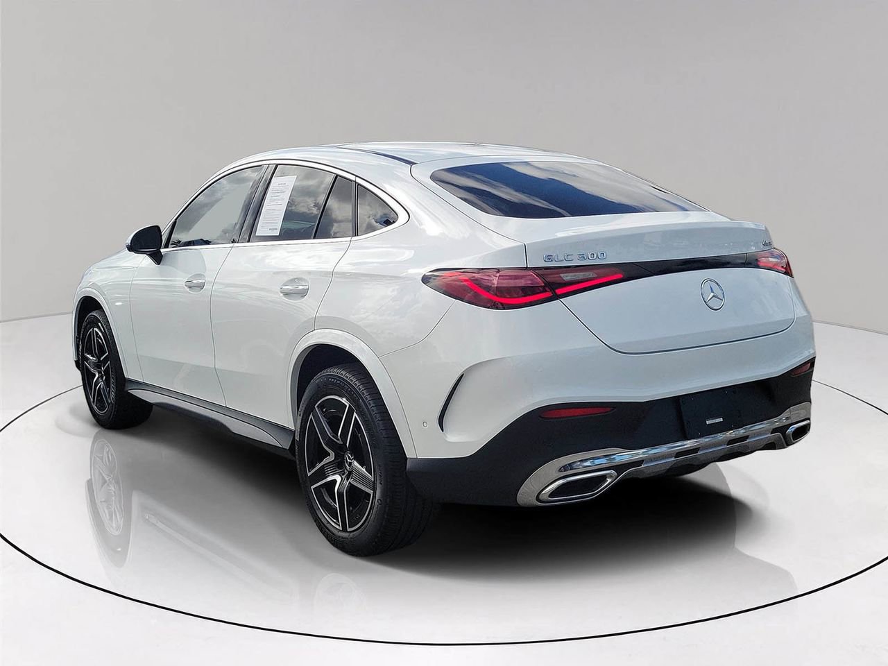 Certified 2024 Mercedes-Benz GLC 300 4MATIC image 4