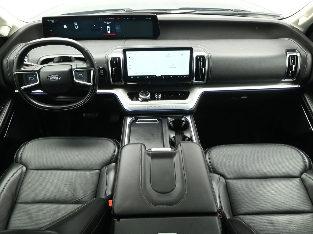 Certified 2025 Ford Expedition Max Platinum image 24