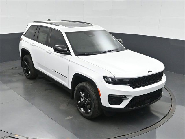 New 2025 Jeep Grand Cherokee Limited w/ Black Appearance Package image 32