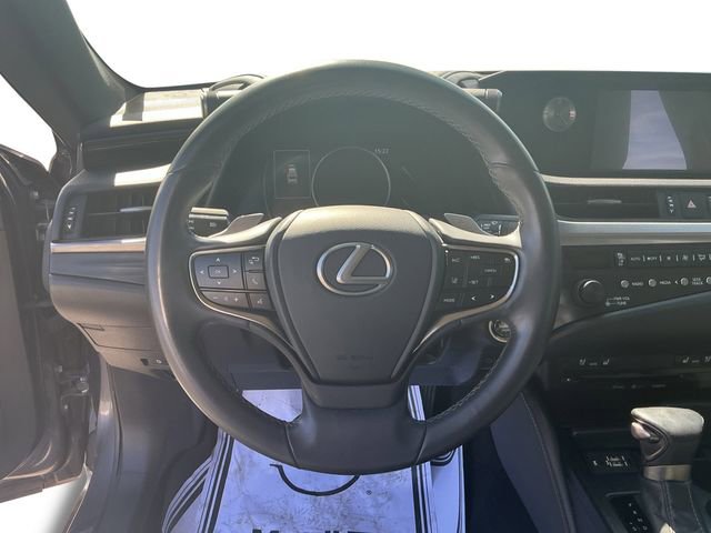 Used 2020 Lexus ES 350 w/ Premium Package FWD image 2