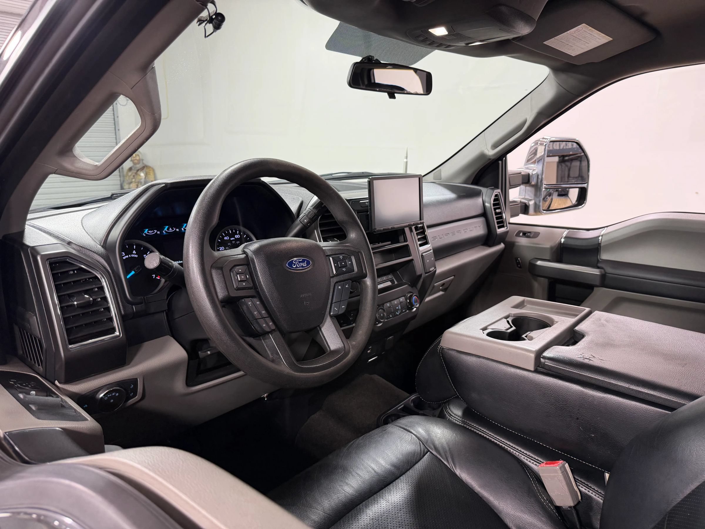 Used 2018 Ford F250 XLT w/ Snow Plow Prep Package AWD/4WD image 14