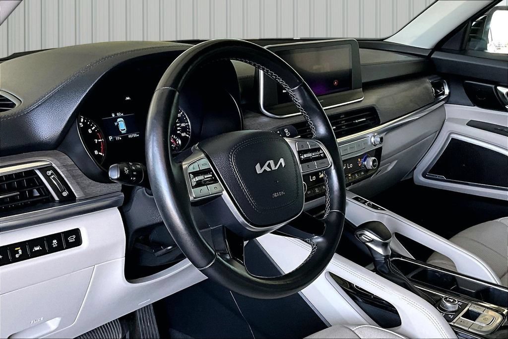 Used 2022 Kia Telluride EX w/ EX Premium Package AWD/4WD image 4