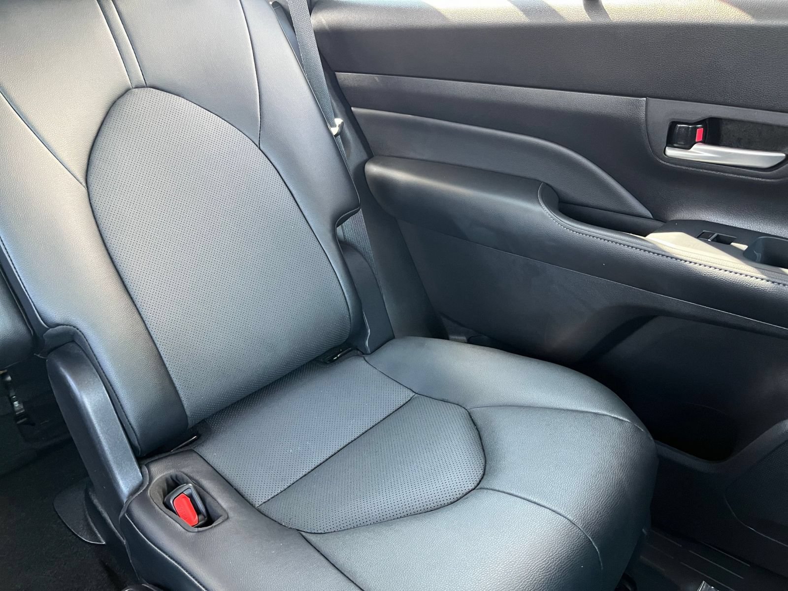 Used 2025 Toyota Grand Highlander FWD image 41