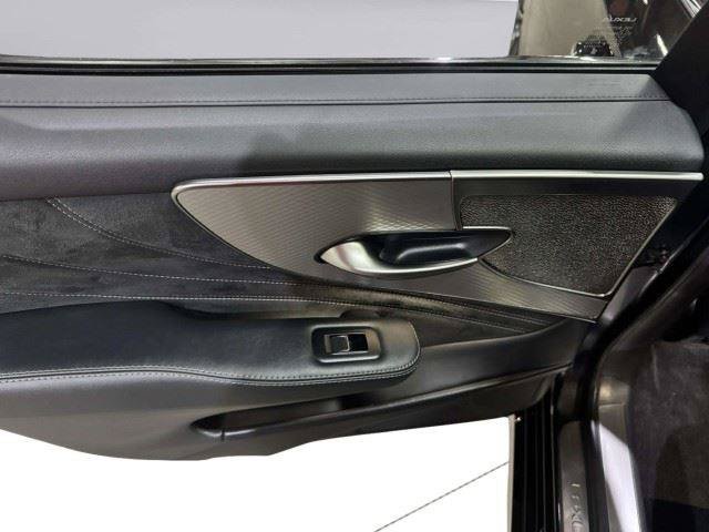Used 2018 Lexus LS 500 F Sport w/ Accessory Package (Z1) AWD/4WD image 26