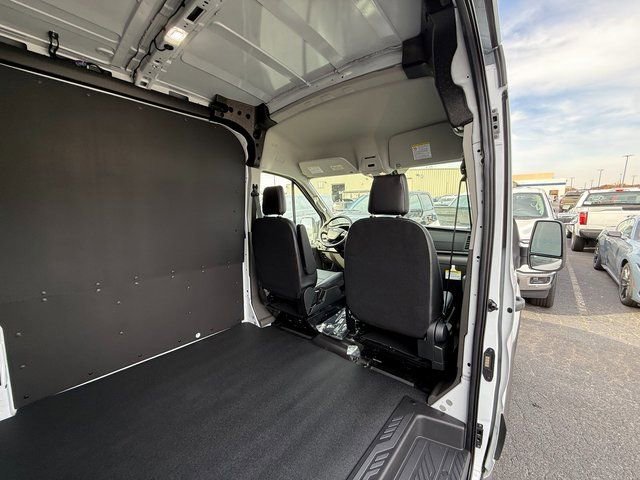 New 2026 Ford Transit 250 148 Medium Roof w/ Load Area Protection Package image 34