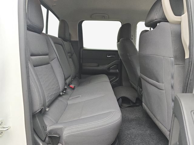 Used 2024 Nissan Frontier SV w/ Hardbody Edition AWD/4WD image 35