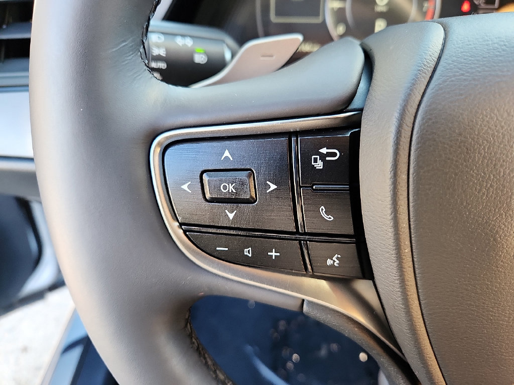 Used 2024 Lexus ES 350 w/ Premium Package FWD image 21