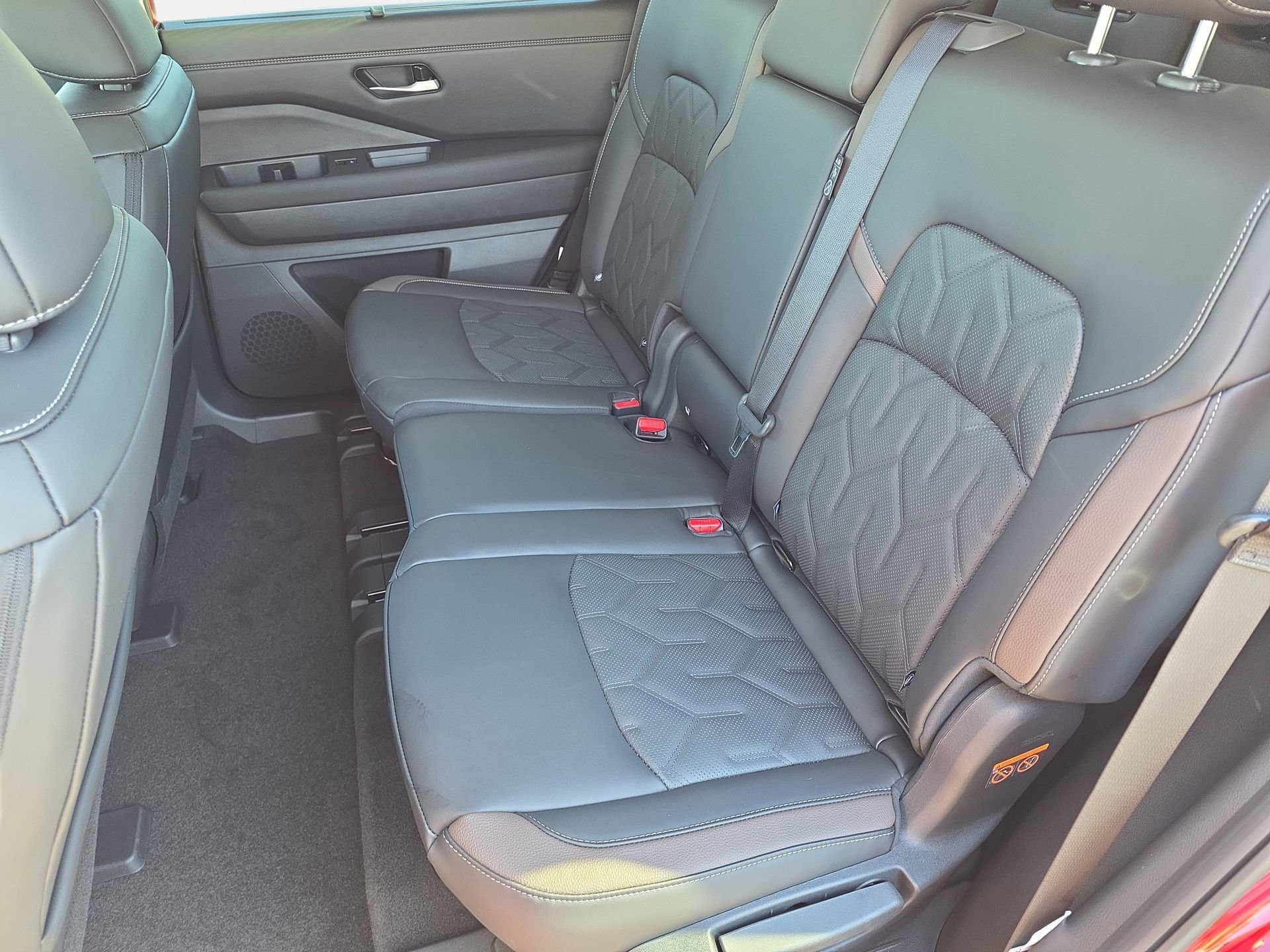 New 2026 Nissan Pathfinder Platinum w/ Cargo Package AWD/4WD image 14