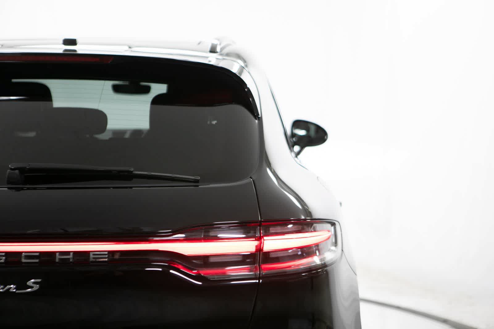 Used 2024 Porsche Macan S AWD/4WD image 21