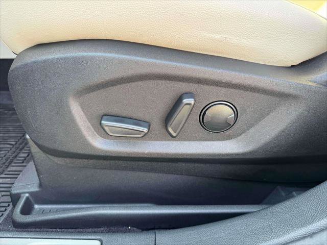 Used 2022 Ford Edge Titanium image 14