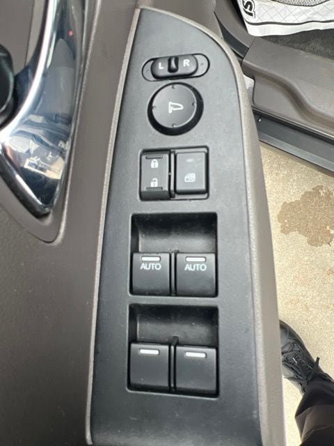 Used 2016 Honda Odyssey SE image 17