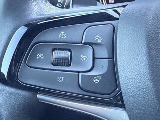 Used 2023 Buick Enclave Essence w/ Sport Touring Edition FWD image 12
