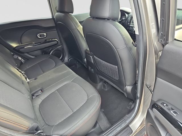 Used 2018 Kia Soul ! w/ Tech Package FWD image 32