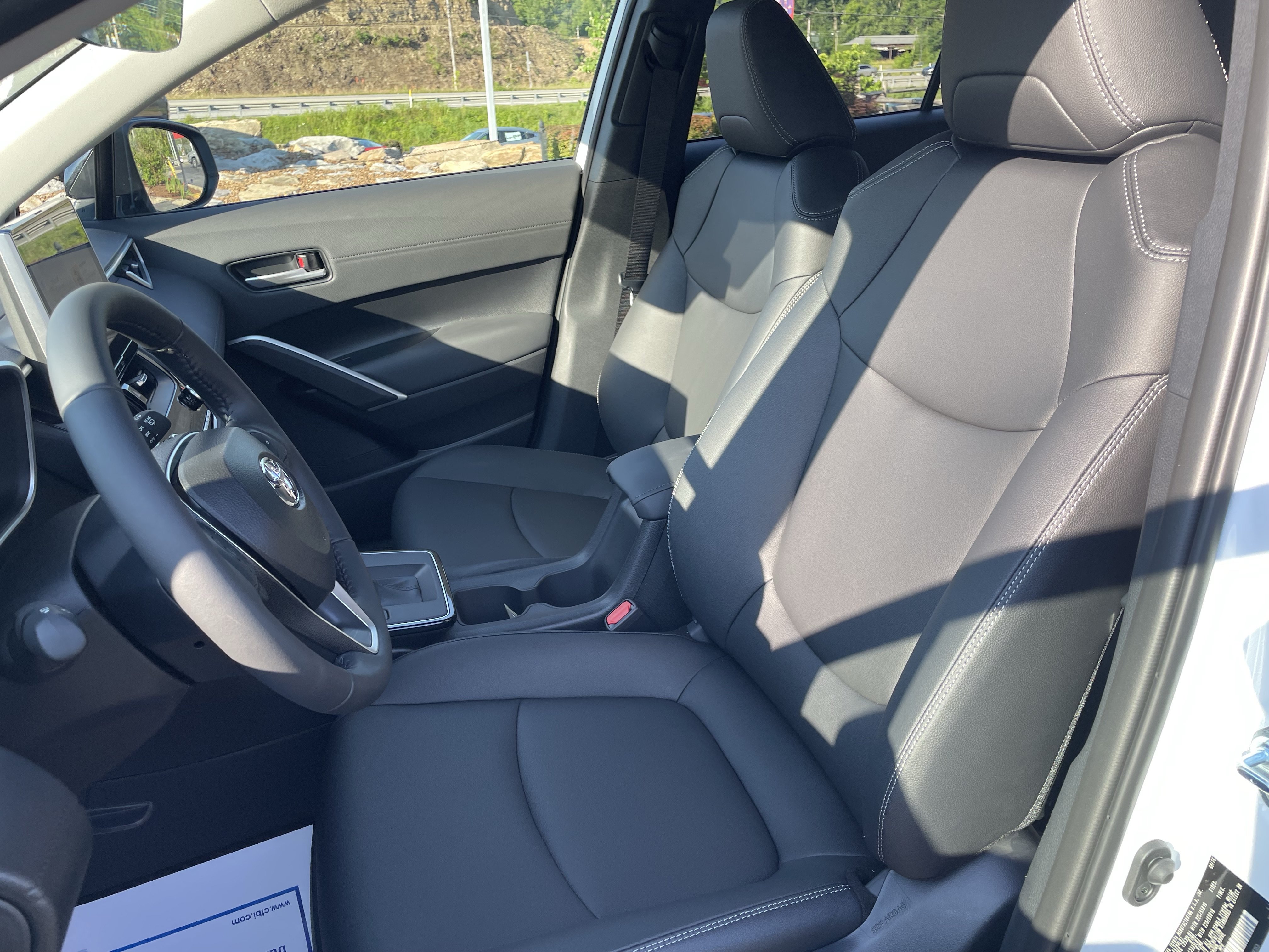 New 2026 Toyota Corolla Cross XLE FWD image 19