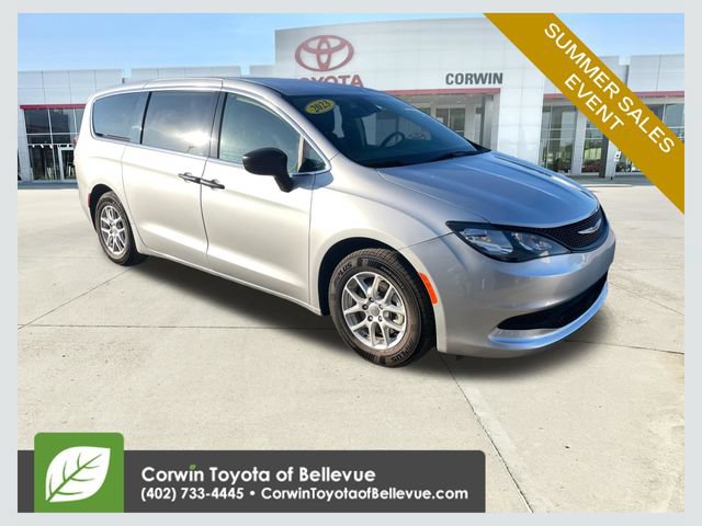 Used 2023 Chrysler Voyager LX FWD image 1