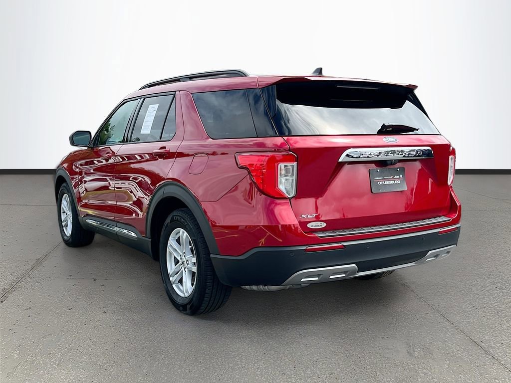 Used 2022 Ford Explorer XLT w/ Equipment Group 202A image 5