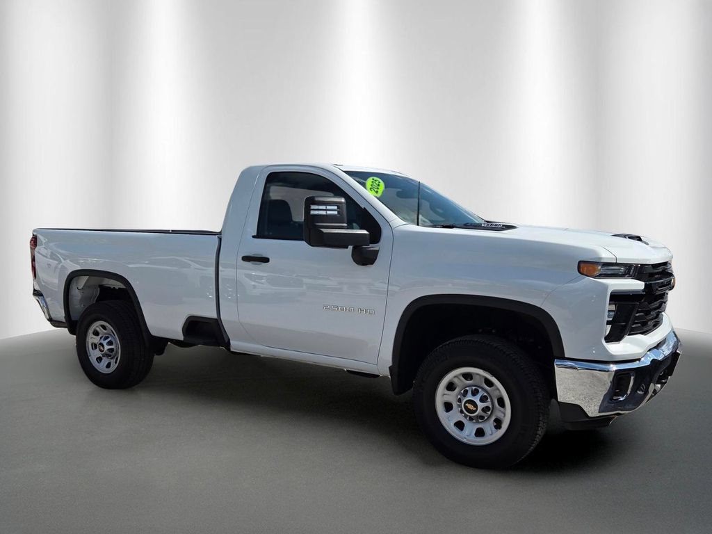 Used 2025 Chevrolet Silverado 2500 W/T RWD image 2