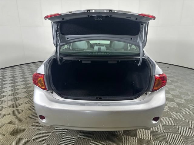 Used 2010 Toyota Corolla FWD image 9