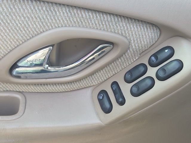 Used 2002 MAZDA Tribute ES image 14